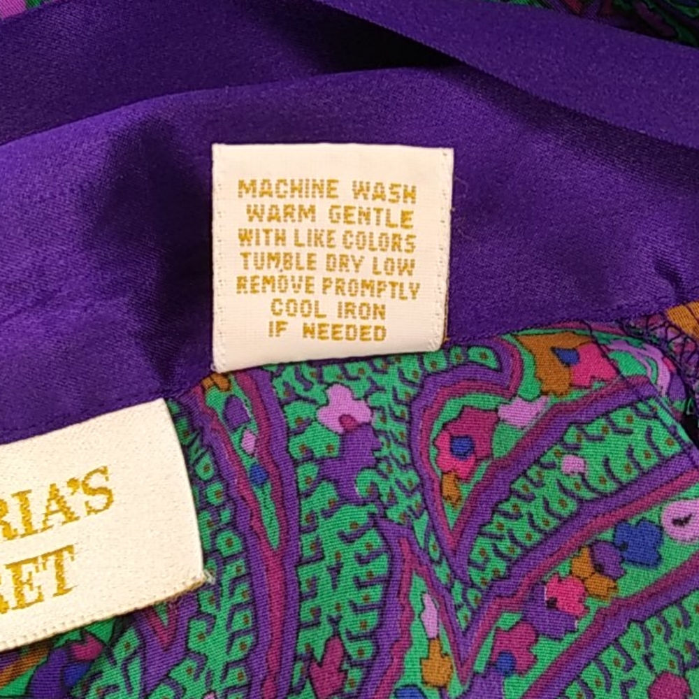 Victoria's Secret chemise and robe matching set - Picture 12 of 14